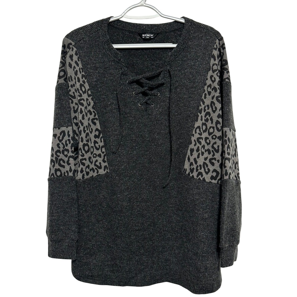 BloomChic Sweater Women 10 Grey Leopard Print Lace Up V-Neck Ribbed Knit Top